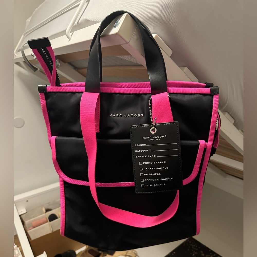 Marc Jacob’s retake large style tote with checklist tag